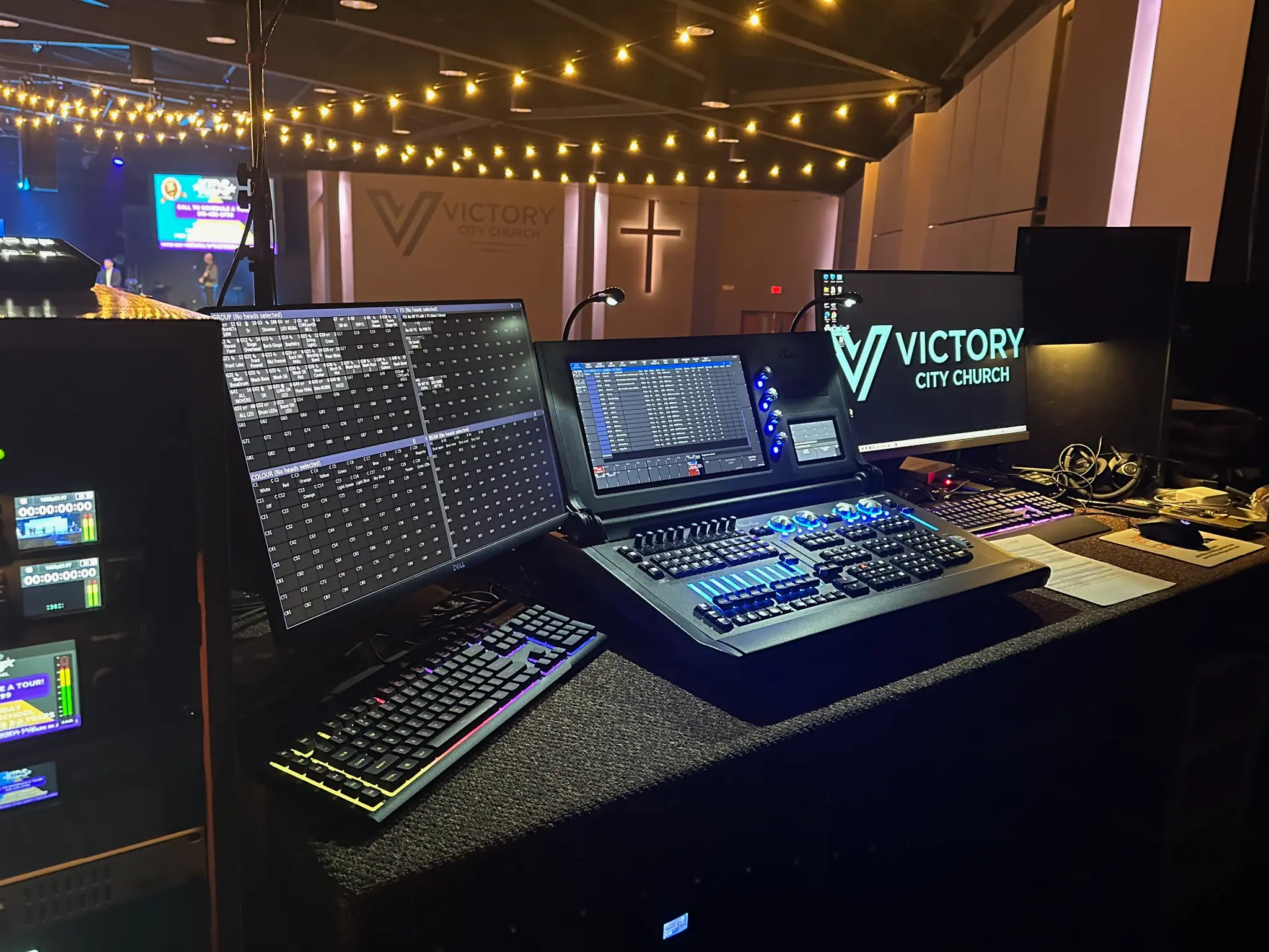 Ellipsoidal vs. Fresnel: The Simple Guide to Choosing Your Church Front Wash